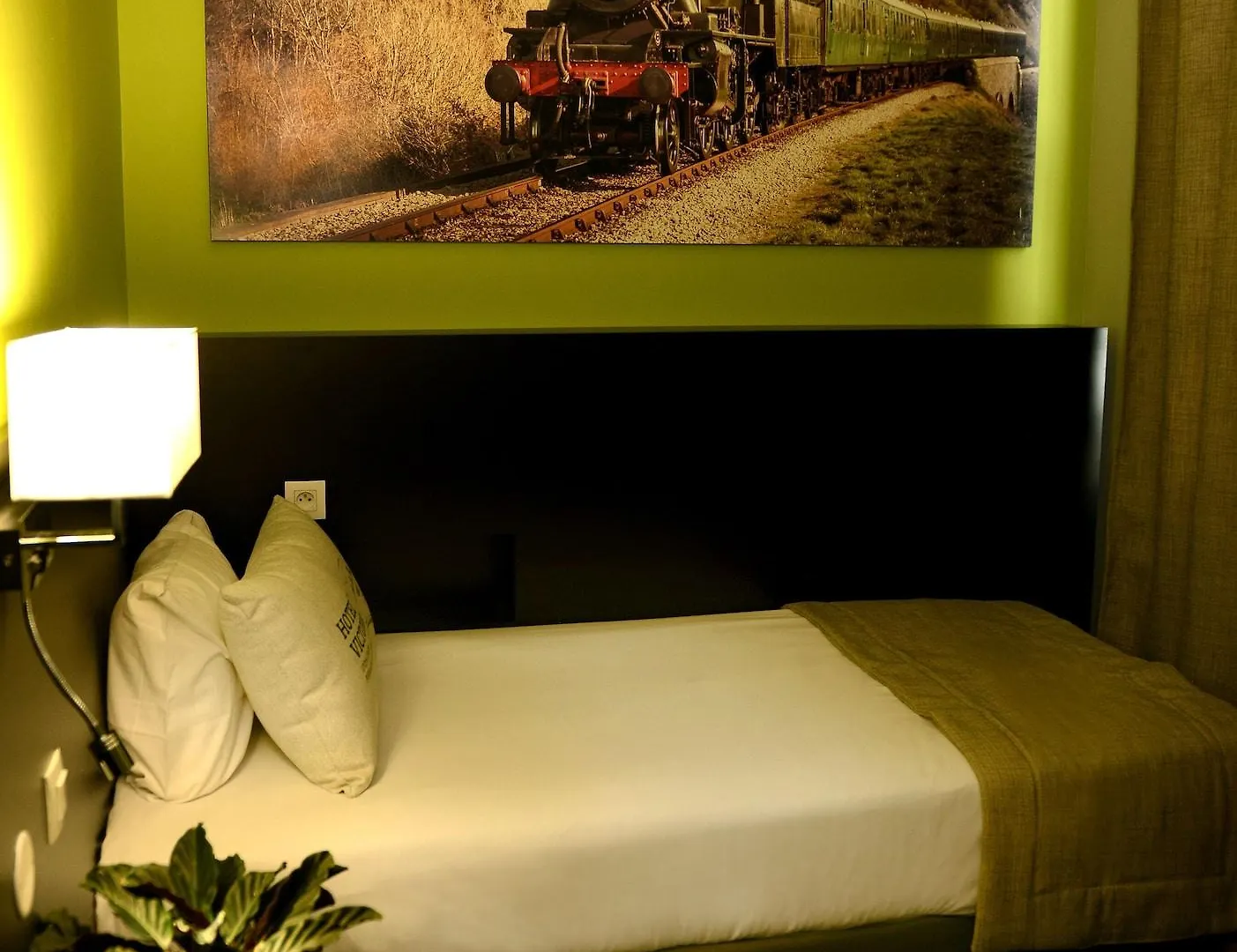 Hotel Victoria Lyon Perrache Confluence 2*,  France